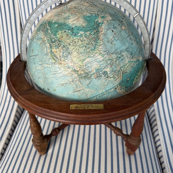 Rand McNally Vintage Globe with Wooden Stand - Picture 1 of 8